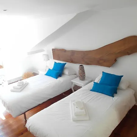 Апартаменти Bairrosweethome