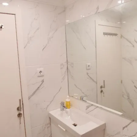Apartment Lisbonsweethome B *